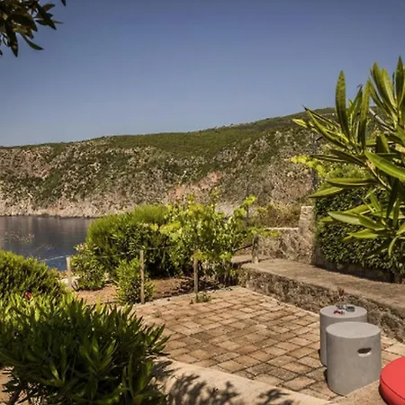 Sensational Kefalonia Lotto 2 Bedrooms Seafront Spectacular Sea Views Private Outdoor Pool Assos Villa *