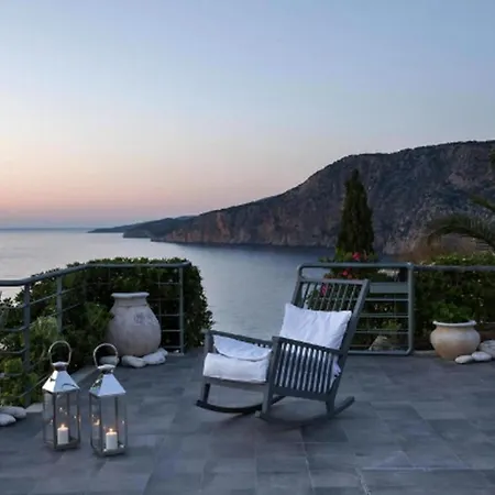 וילה Sensational Kefalonia Lotto 2 Bedrooms Seafront Spectacular Sea Views Private Outdoor Pool Assos אסוס