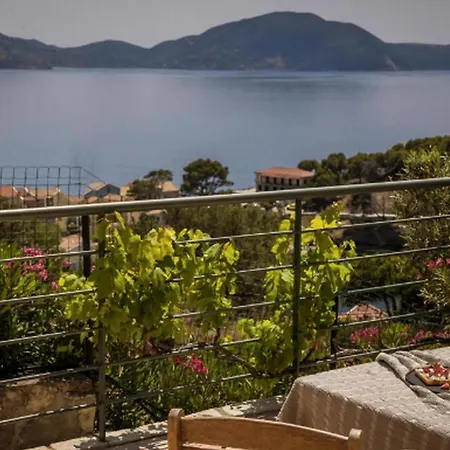 Sensational Kefalonia Lotto 2 Bedrooms Seafront Spectacular Sea Views Private Outdoor Pool Assos וילה אסוס